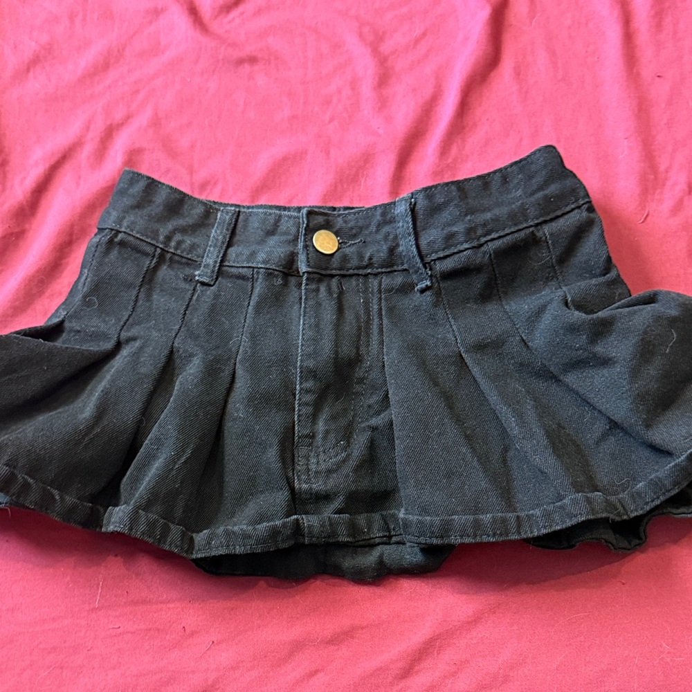 Black Pleated Mini Skirt PETITE